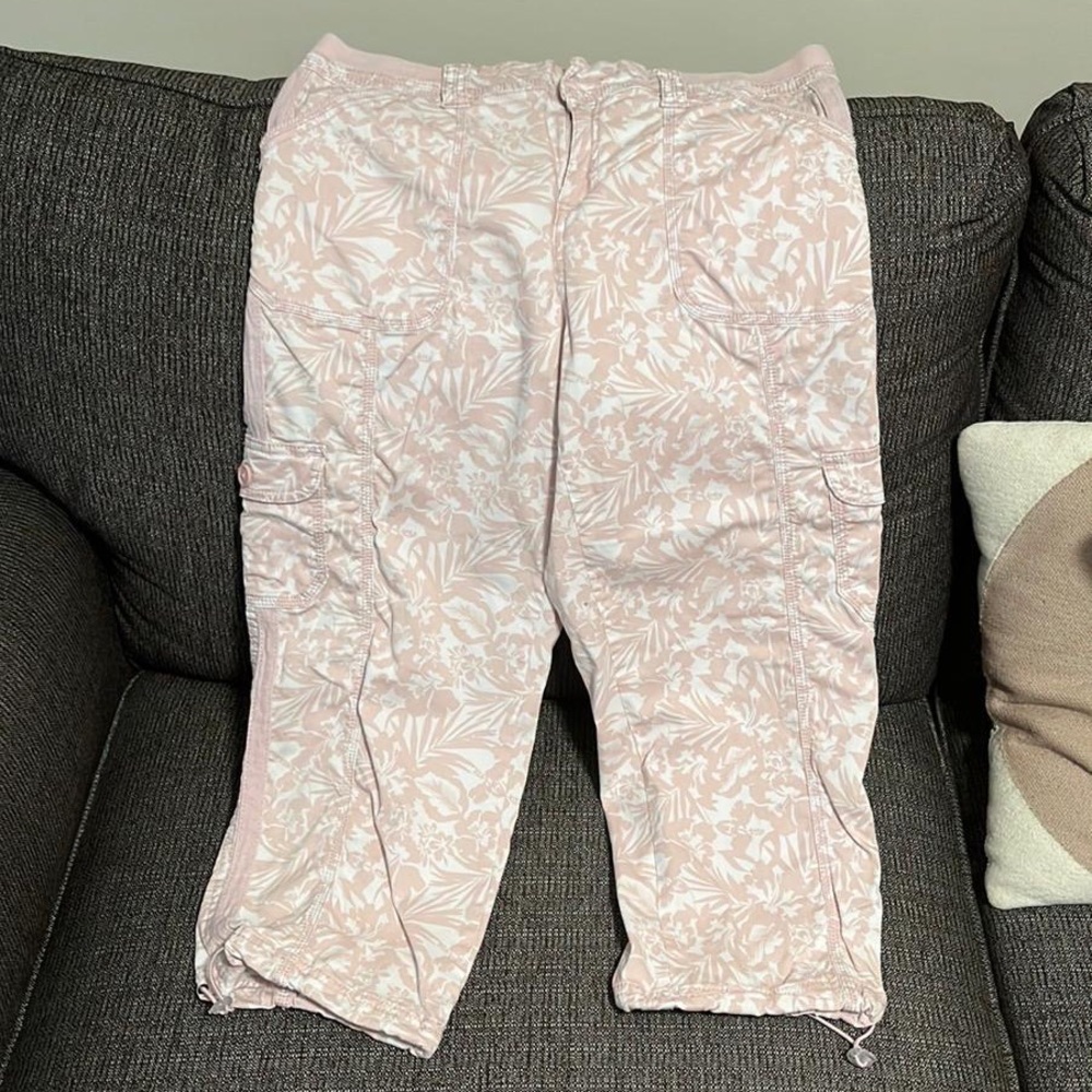 Pink Flower Capris